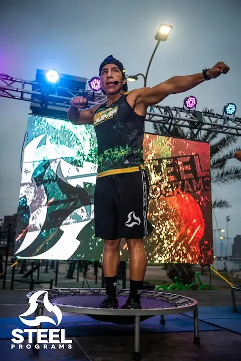 Cristian Perez Instructor Personal de Steel Jump y Steel Combat del Gimnasio Innova Fitness Club de Arica